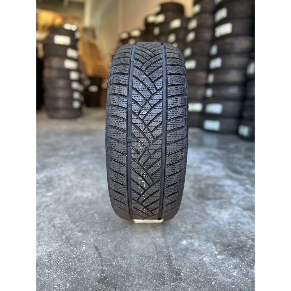 215/60R16 GreenMax Winter HP 99H - F&L Tires